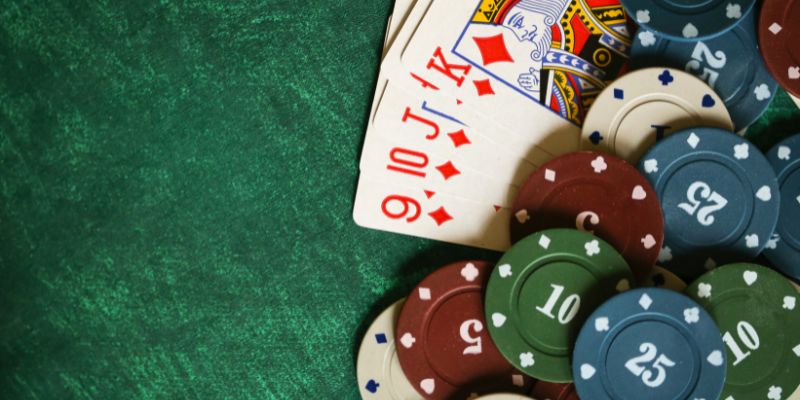 Game bài nổi tiếng khiến nhiều người thắc mắc Poker là gì